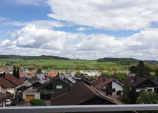 Schöne helle 3-Raum-DG-Wohnung mit Balkon mit Ausblick zum BOSCH nach Malmsheim