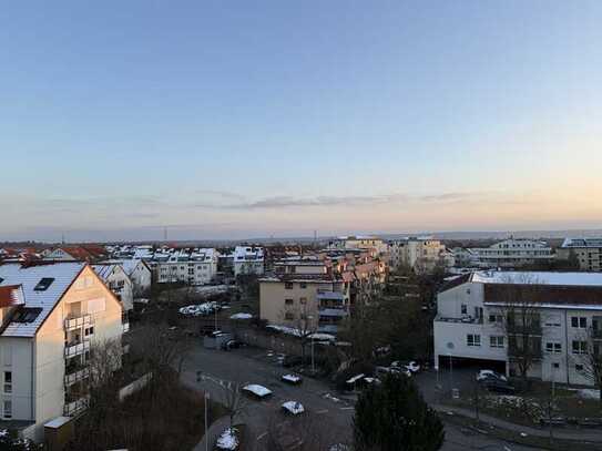 Helle, gemütliche Wohnung für Pendler oder Alleinstehende