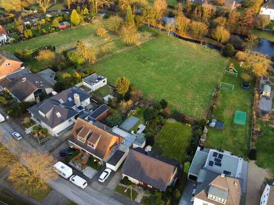 Traumhafte Lage: Freistehendes Einfamilienhaus mit großem Grundstück und einzigartigem Ausblick