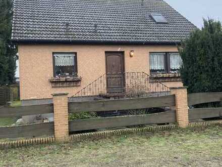 Geräumiges Einfamilienhaus in ruhiger Lage provisionsfrei TEL. 0172 300 26 94