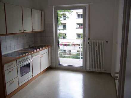 Vollständig renovierte 2,5-Raum-Wohnung mit Balkon und Einbauküche Mannheim Nähe Waldpark