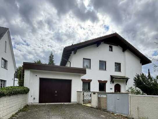 Eckgrundstück in ruhiger Lage mit Baugenehmigung für Einfamilienhaus