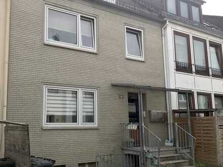 Gemütliche 2-Zimmer-DG-Wohnung in zentraler Lage