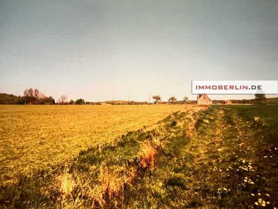 IMMOBERLIN.DE - Herrliches Freizeitgrundstück mit Teich nahe der Ostsee