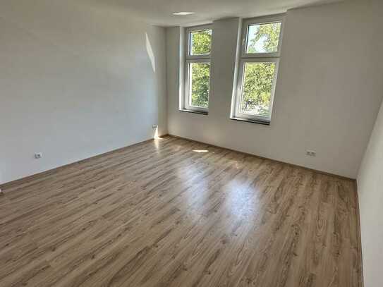 schöne 3 Zimmer Altbauwohnung