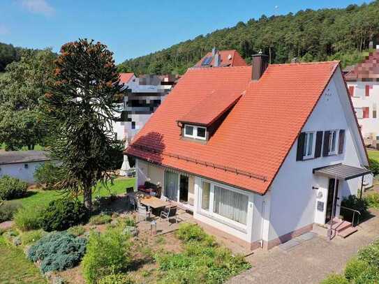 Freistehendes EFH mit Anbau, Garage und Garten in Toplage von Hauenstein