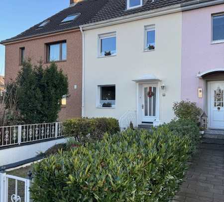 Reihenmittelhaus mit kleinem Garten in Düsseldorf-Benrath