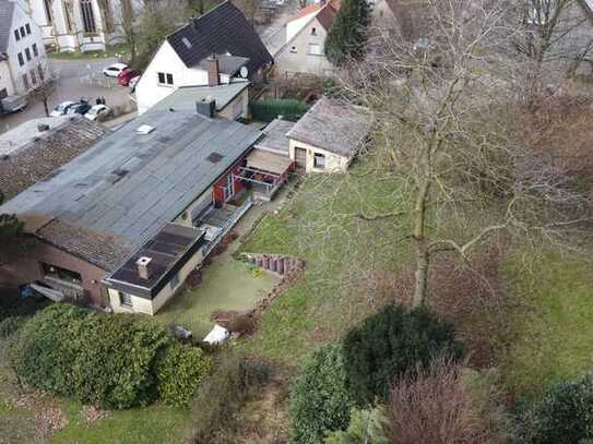 Attraktives Hanggrundstück im Herzen von Oerlinghausen