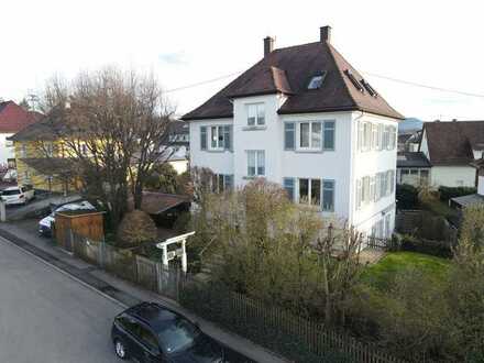 Exquisites Herrenhaus in Dusslingen mit umfangreichen Möglichkeiten zur Modernisierung und Erweiteru