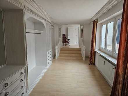 Außergewöhnliche Wohnung in top zentraler Lage