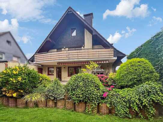 Freistehendes Ein/-Zweifamilienhaus in ruhiger Seitenstraße von Düsseldorf-Eller