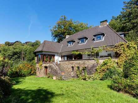 Großzügiges Haus mit parkähnlichem Grundstück in Ruhrnähe!