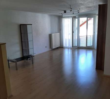 Schöne 3-Zimmer-Wohnung mit Balkon und EBK in Böbingen an der Rems