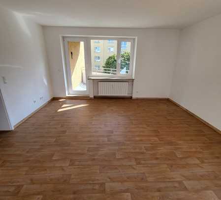 Helle 2-Zimmerwohnung mit Balkon in Augsburg-Lechhausen zu vermieten