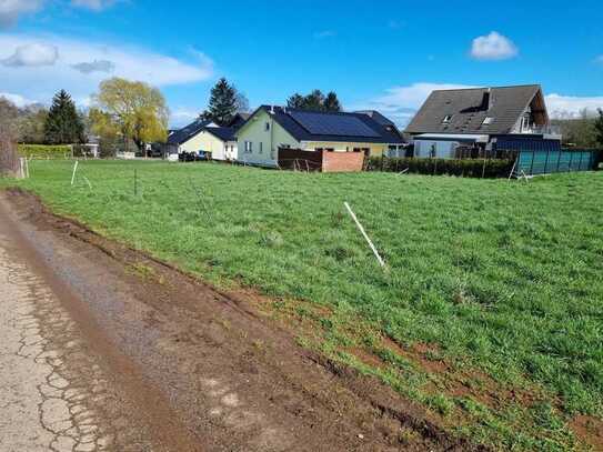 Erfüllen Sie Ihren Wohntraum auf einem idyllischen Baugrundstück in Weiler am Berge!