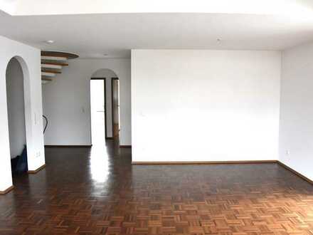 Attraktive 4-Zimmer-Maisonette-Wohnung mit Balkon in Hösel