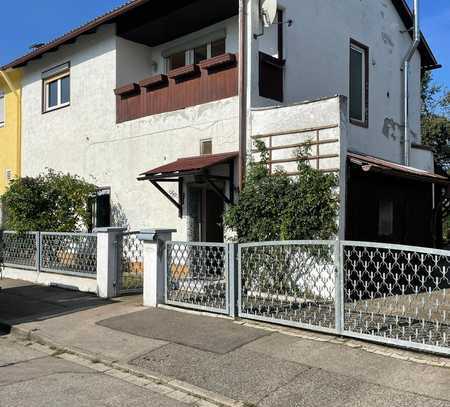 Provisionsfrei! Idyllisches Familien Wohnhaus mit Garage und großem Garten