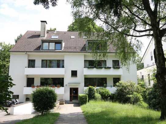 Wohnung im Dachgeschoss in grüner Lage!