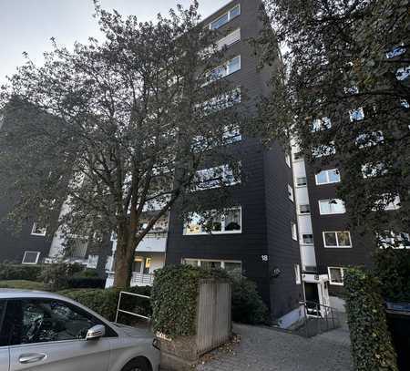 Geschmackvolle 3-Zimmer-Wohnung mit Balkon und EBK in Friedrichsdorf