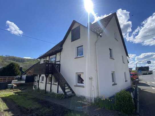 Große Wohnung mit Balkon und überdachter Verenda