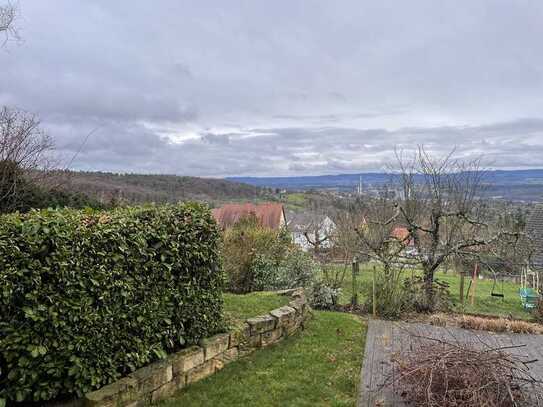 Schöne 2-Zi Wohnung mit Balkon in Esslinger Höhenlage (ES-Liebersbronn)