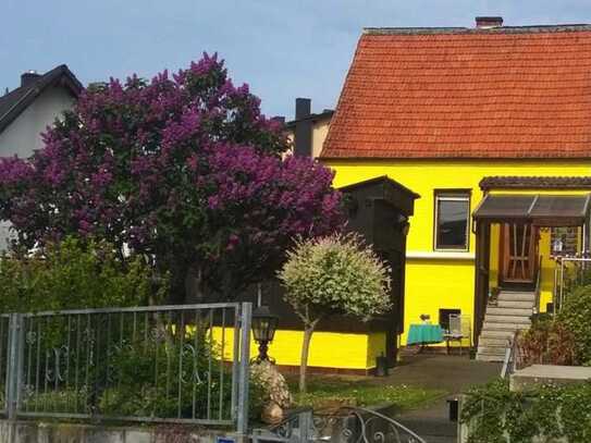 Renovierungsbedürftiges, preiswertes Einfamilienhaus in Wiesbaden Rambach, traumhafte, sonnige Lage