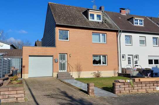 Günstiges 5-Zimmer-Reihenendhaus in Kreuzau -Drove