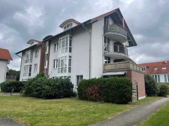 kleine 2 RW mit Balkon frisch renoviert in Naunhof