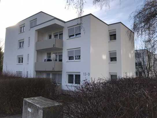 3 Zimmer - Wohnung im 2. OG OHNE Aufzug (EBK könnte vom Vormieter übernommen werden)