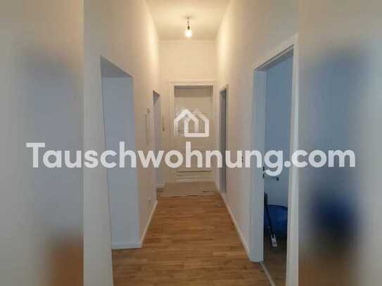 Tauschwohnung: Biete 4 Zimmer Altbau in Fhain - suche 3 Zimmer Wohnung