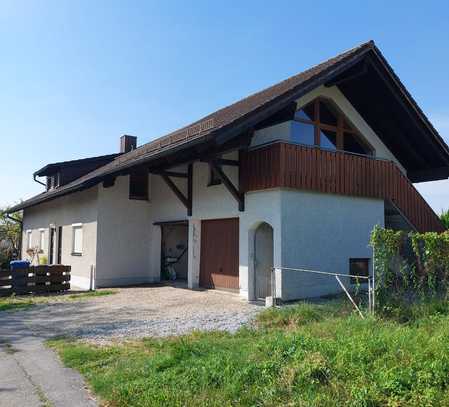 Freundliches Zweifamilienhaus in ruhiger Lage in Metten