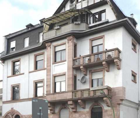 Exklusive, geräumige 3-Zimmer-Wohnung mit Balkon und EBK in Frankfurt am Main