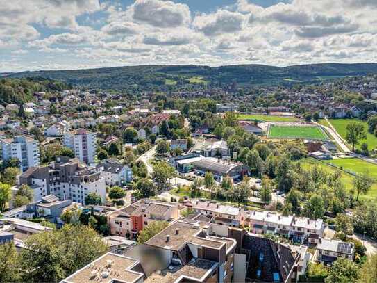 OFFENE BESICHTIGUNG 04.10. - Großzügige 3,5-Zimmer-Wohnung mit Blick über Weil der Stadt