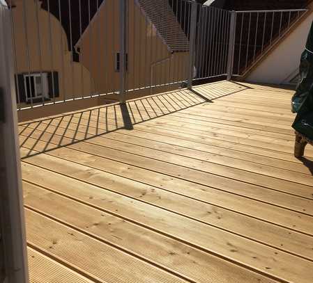 Traumhafte 2 Zi. Wohnung mit Dachterrasse und Einbauküche in Altstadt von Nördlingen