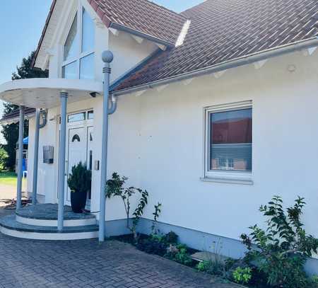 Modernes Einfamilienhaus mit großem Grundstück (inkl. zusätzlichem Bauplatz) in Leiferde