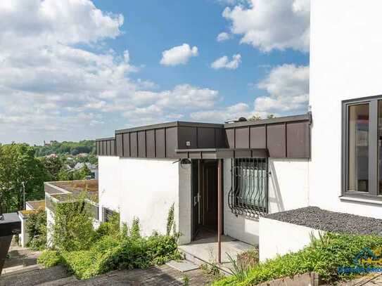 Idyllischer Reihen-Bungalow auf 2 Ebenen mit Garage