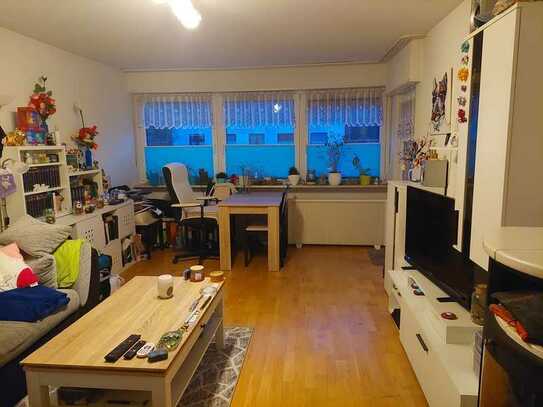 2 Zimmer Wohnung mit EBK, Balkon und Einzelgarage in Sandhausen