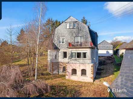 Repräsentatives Pfarrhaus in erhabener Blicklage mit imposanter Aussicht auf den Soonwald