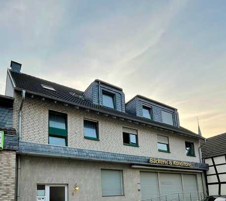 Helle, geräumige Dachgeschosswohnung in Bornheim-Waldorf zu vermieten!