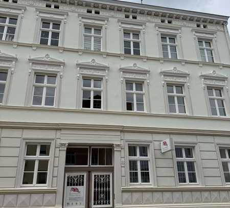 Renovierte 3-Zimmer-Altbauwohnung mit Balkon und Stellplatz in der Fleischervorstadt