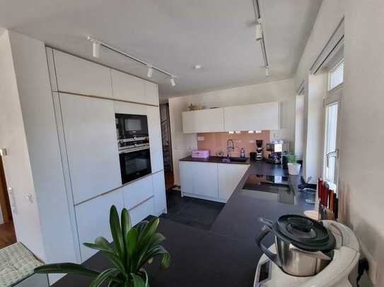 Exklusive 5,5-Zimmer-Maisonette-Wohnung mit Terrasse und EBK in der Waiblinger Altstadt