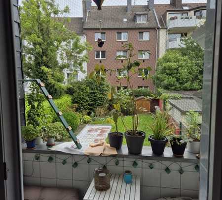 Gemütliche 3-Raum-Wohnung mit Balkon und Einbauküche in Essen-Holsterhausen