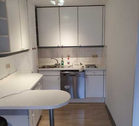 Ansprechende 2-Zimmer-Maisonette-Wohnung mit Balkon und EBK in Hannover (Kreis)