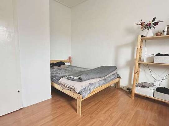 Cozy Room in Southern Stuttgart (Hasenbergstraße) – Only 10 Minutes to Uni Stuttgart Campus