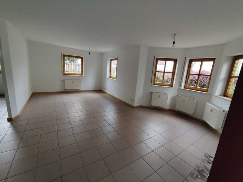                                                               Helle 2-Zimmer Wohnung im Souterrain in Aschaffenburg-Schweinheim                                                       in Schweinheim (Aschaffenburg)