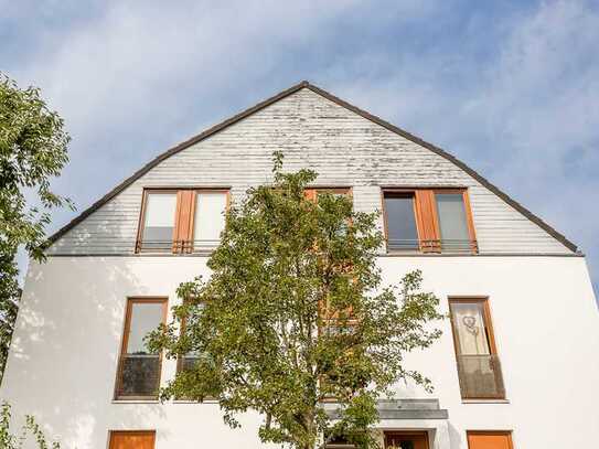 Zeesener See vor der Tür: Hochwertige Wohnung mit Balkon und Parkett"