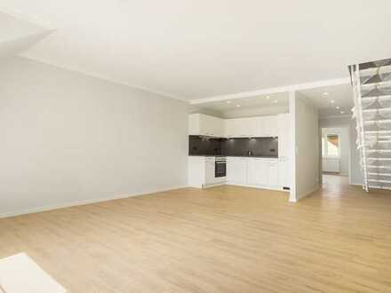 Erstbezug nach Sanierung! Familienwohnung mit Einbauküche, Balkon und Garage.