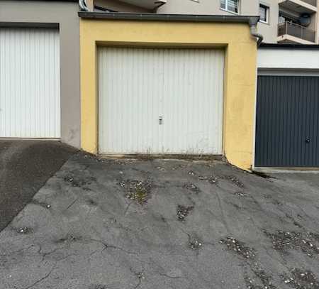 Garage mit Stellplatz zu verkaufen * Kremenholl *