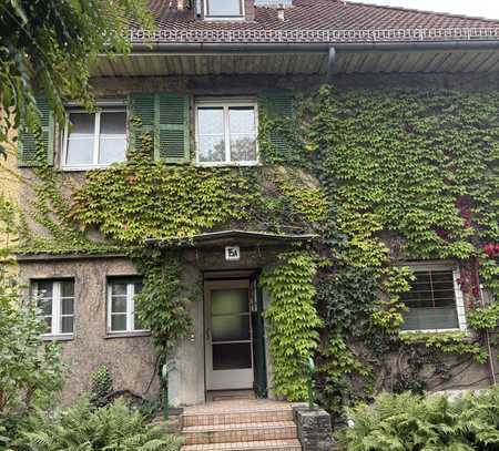 3,5 Zimmer Wohnung mit schönem Garten in Berlin Zehlendorf zu vermieten 80qm plus 71qm Nutzfläche