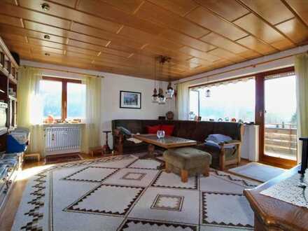 Schön renovierte Wohnung mit Garage!